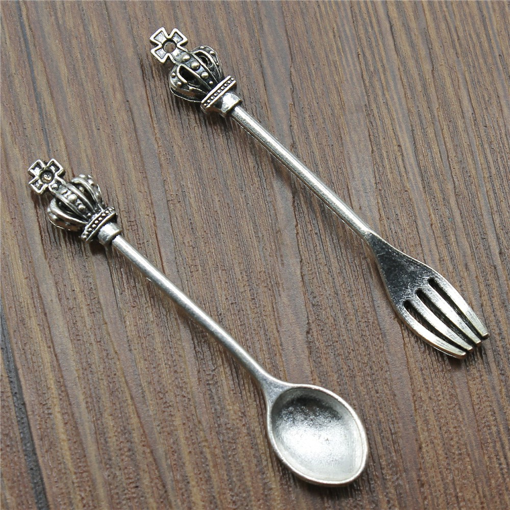 Vintage Collectible Spoons - 10 Buah Warna Perak Antik Mahkota